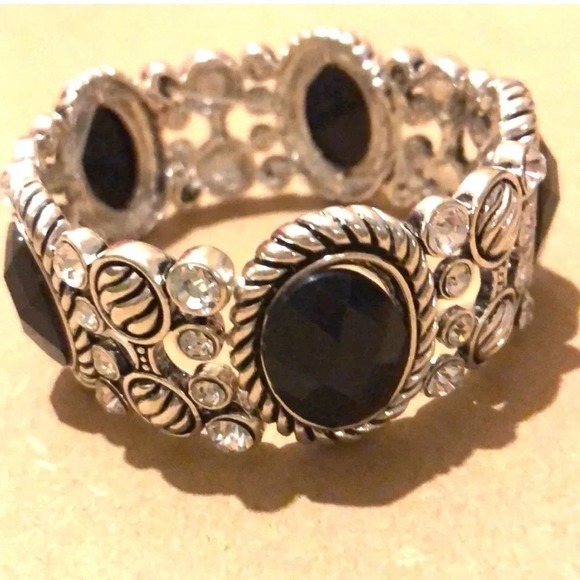 NEW BRACELET ELASTIC COSTUME JEWELRY BLACK - Picture 2 of 6